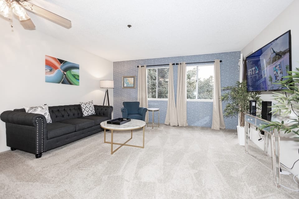 La Jolla Apartments