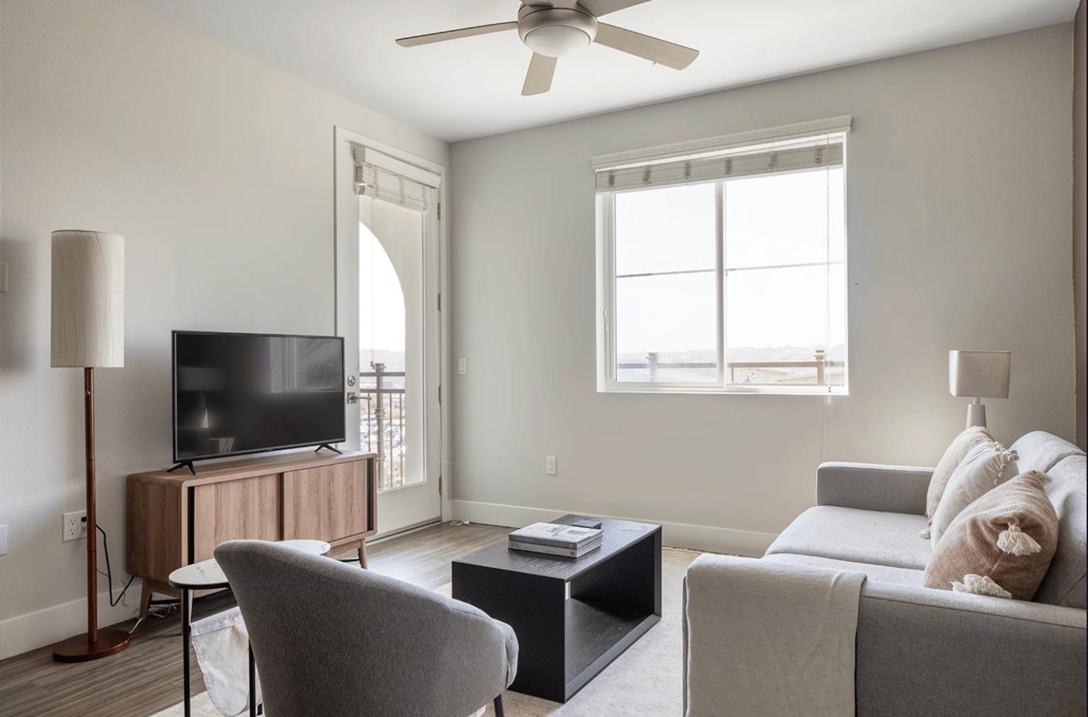 Sola Apartments - San Diego