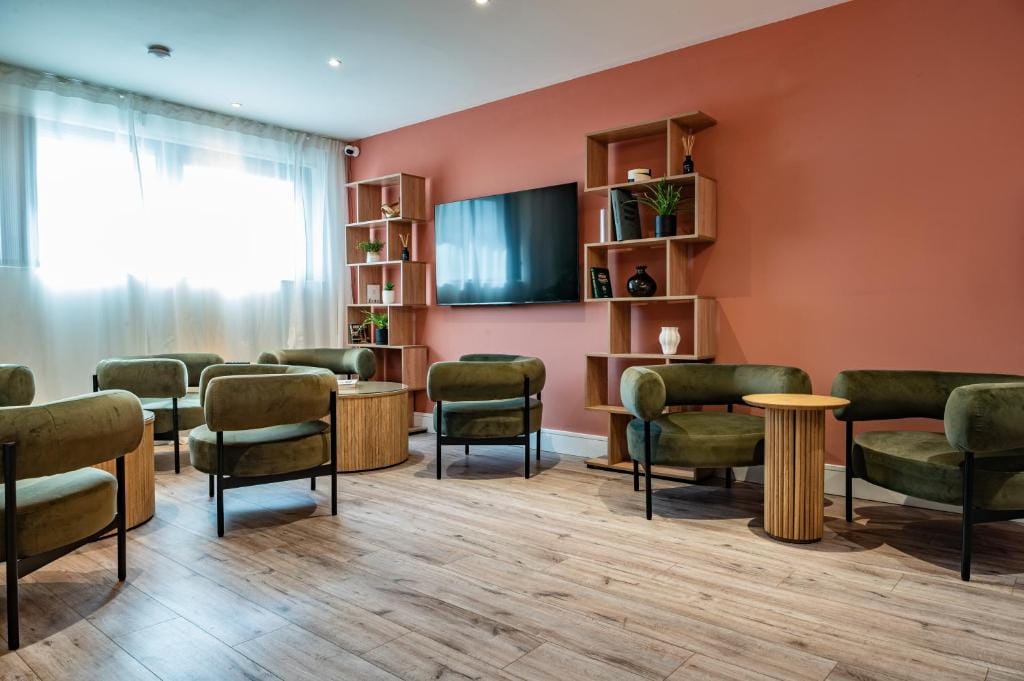 Brentford Apartments