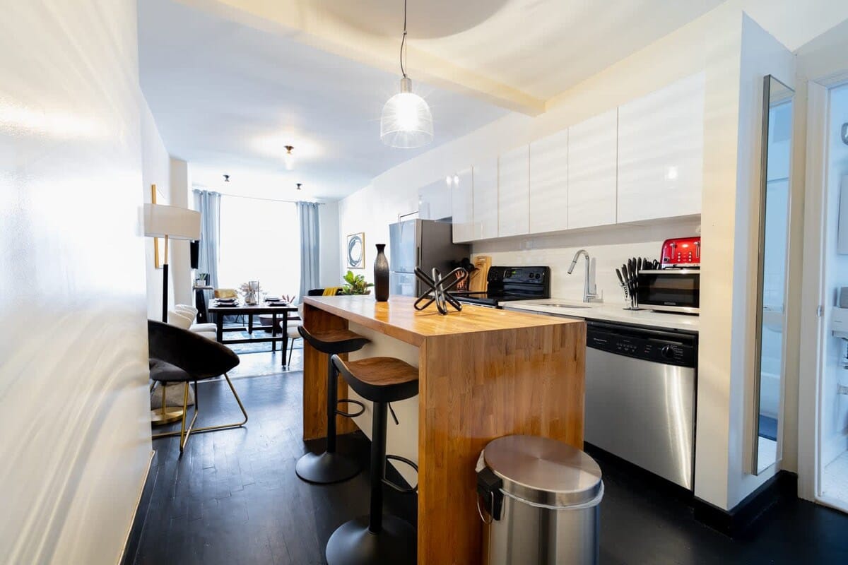 112 East 10th Street