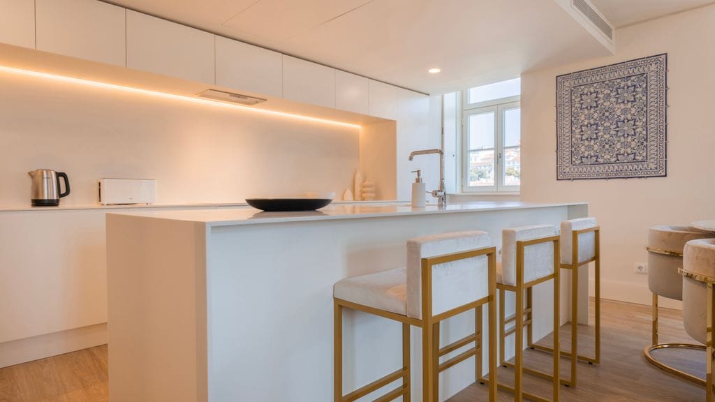 2BDR Apartment - image 3