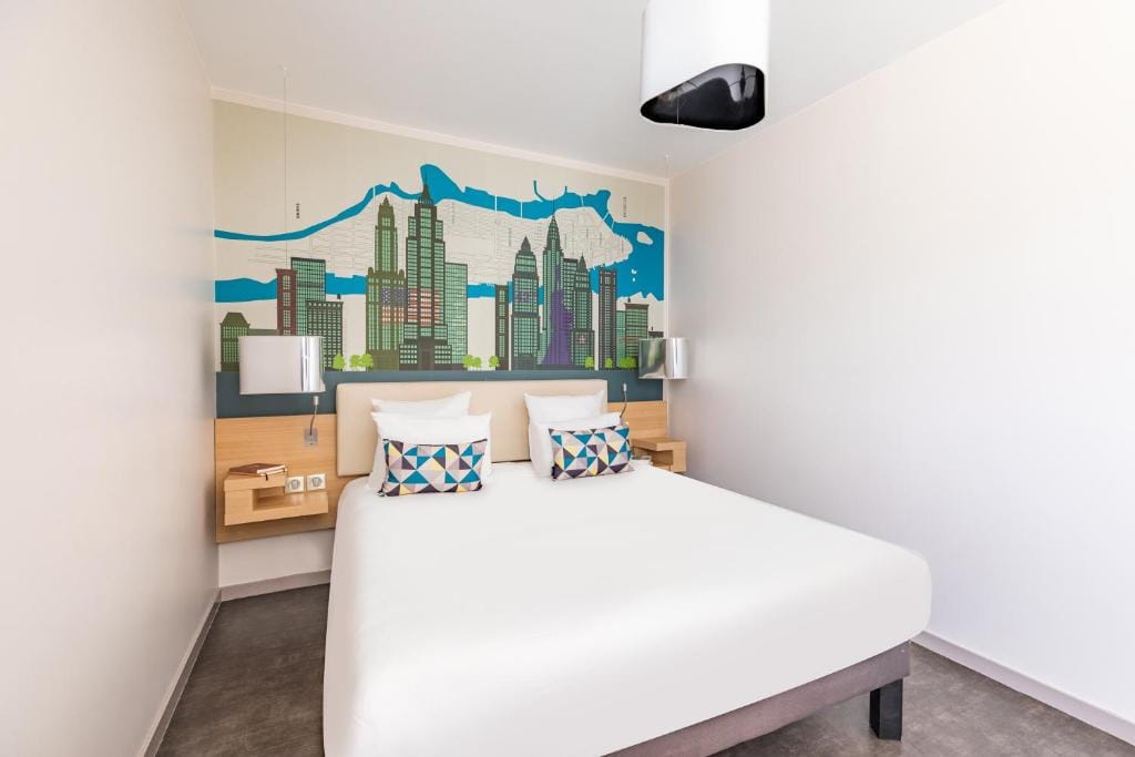 Studio Apartment - image 1