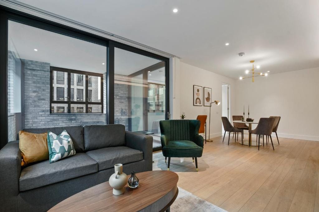 Whitfield Street Apartments