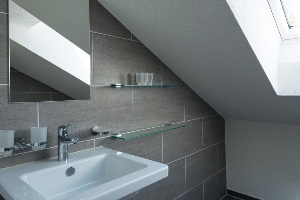 Studio Apartment - image 2