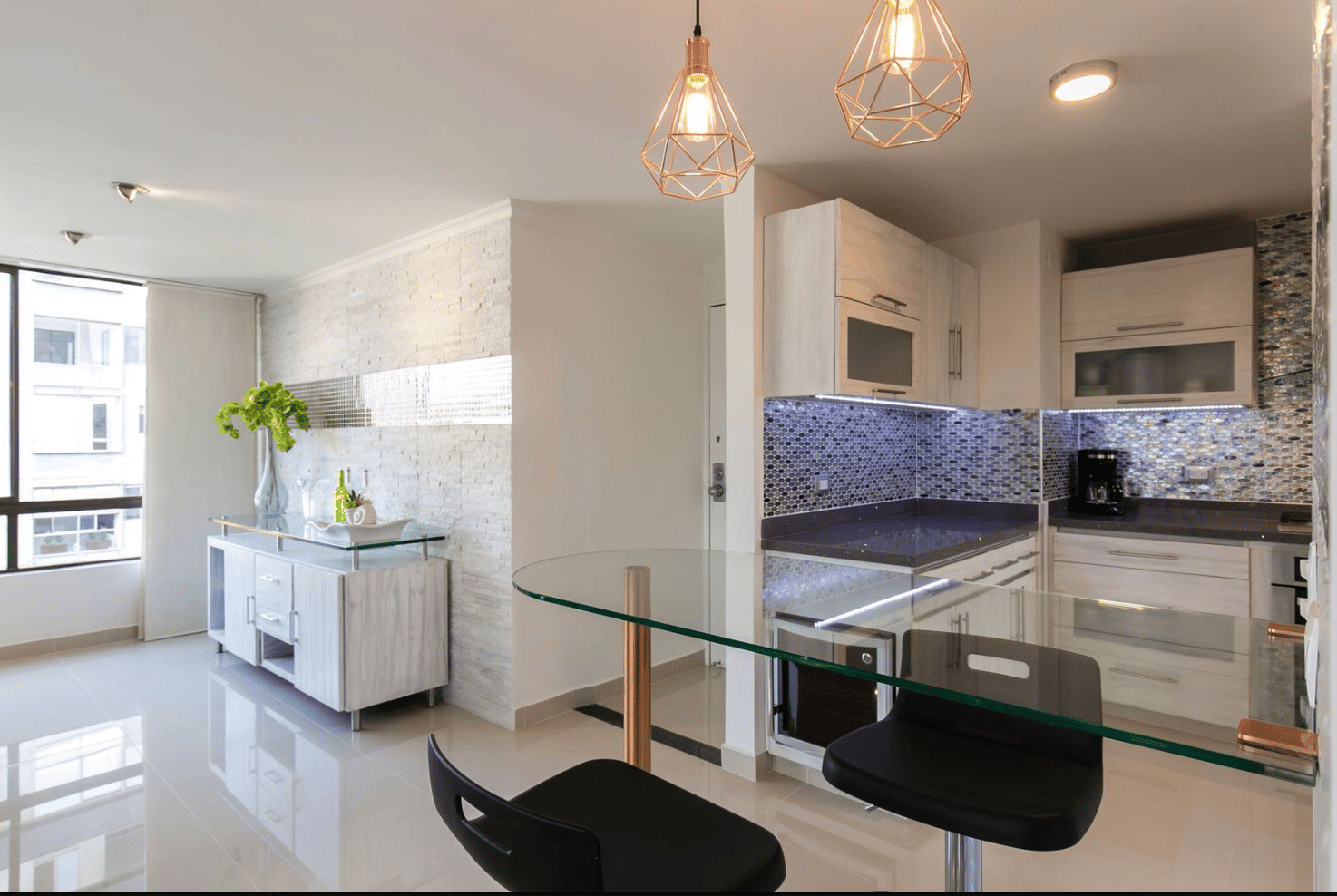 Two Bedroom Two Bathroom Apartment - photo 1