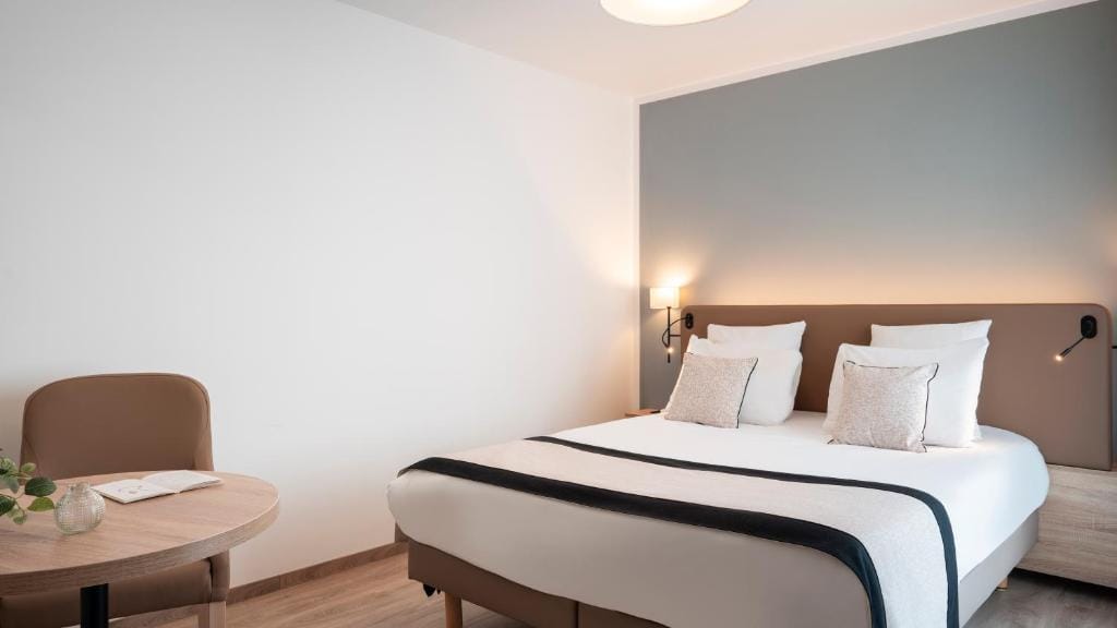 One Bedroom Apartment - photo 3