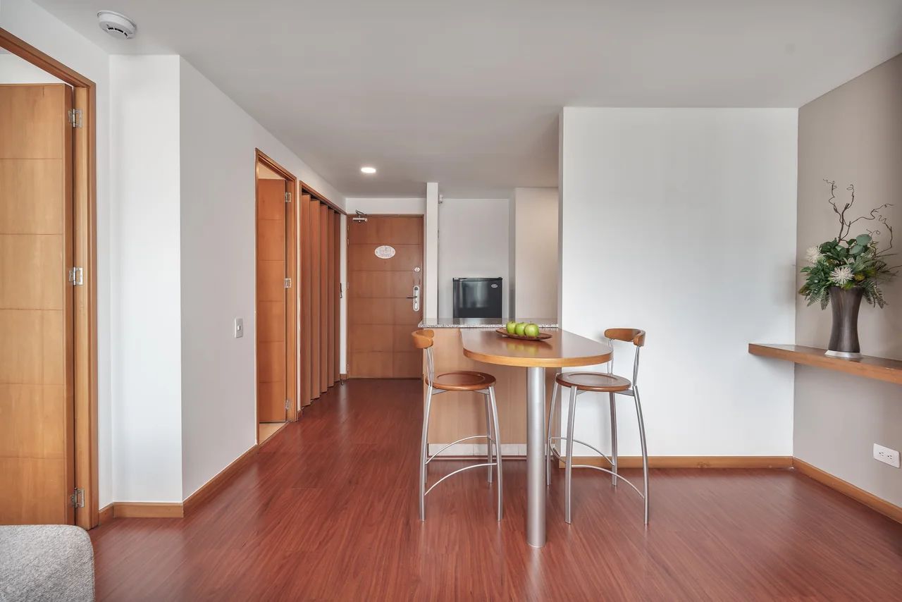 One-Bedroom Apartment - image 3