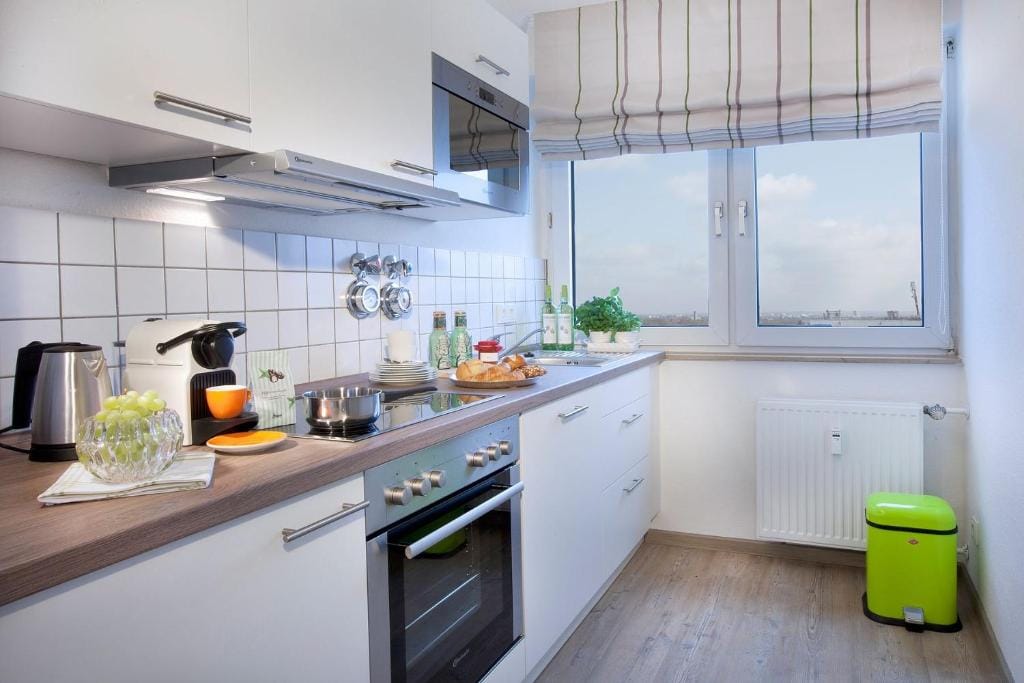 Superior One-Bedroom Apartment - image 4