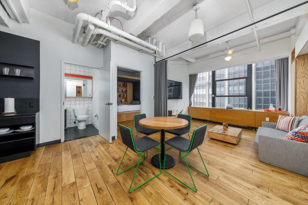 One-Bedroom Plus Apartment - image 1