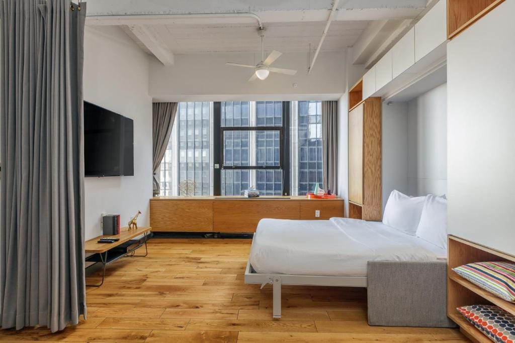 One-Bedroom Plus Apartment - image 2