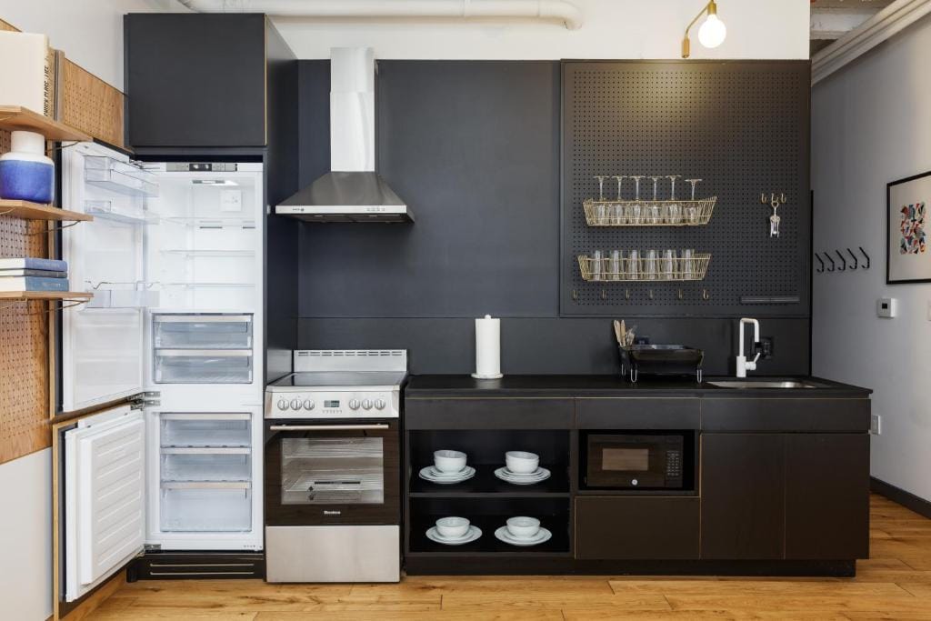 One-Bedroom Premium Gourmet Apartment - image 4
