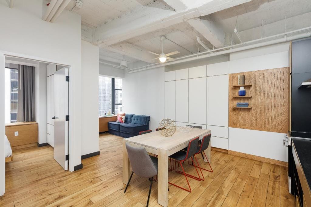 One-Bedroom Premium Gourmet Apartment - image 5
