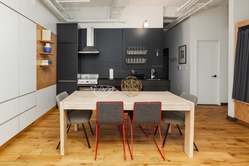 One-Bedroom Premium Gourmet Apartment - image 2