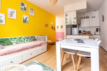 3 Bedroom 2 Bathroom Apartment - image 3