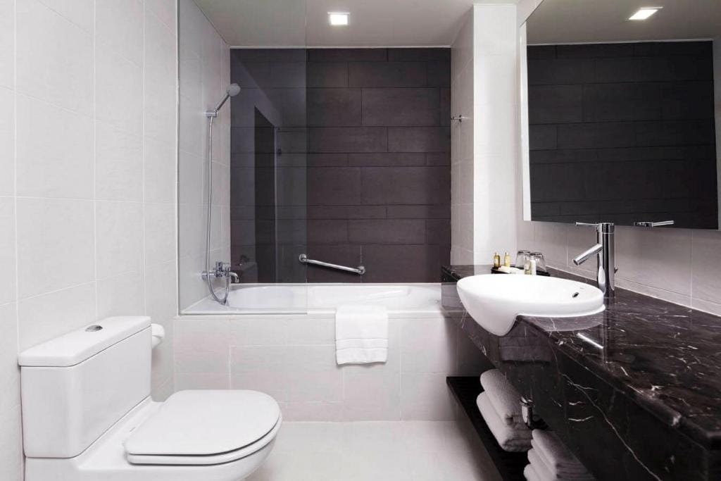 One Bedroom Premier Suite - image 5
