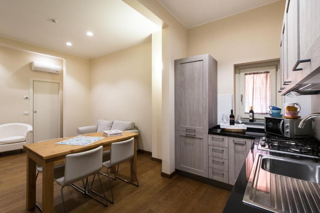 Deluxe Apartment - @ bedroom Unit - image 1