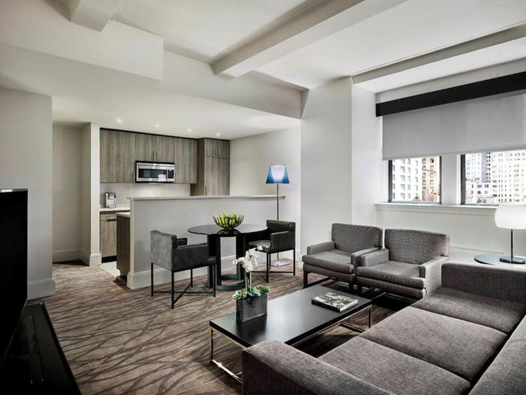 Central Park Luxury Apartments - image 1