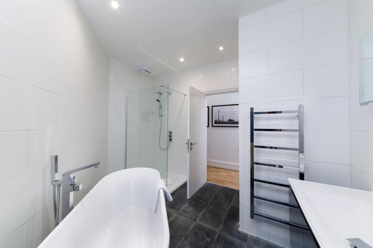 Garrick Mansions Apartments detail view 4
