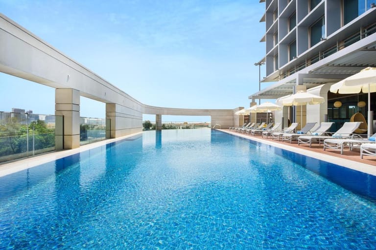 Al Bustan Apartments - image 1