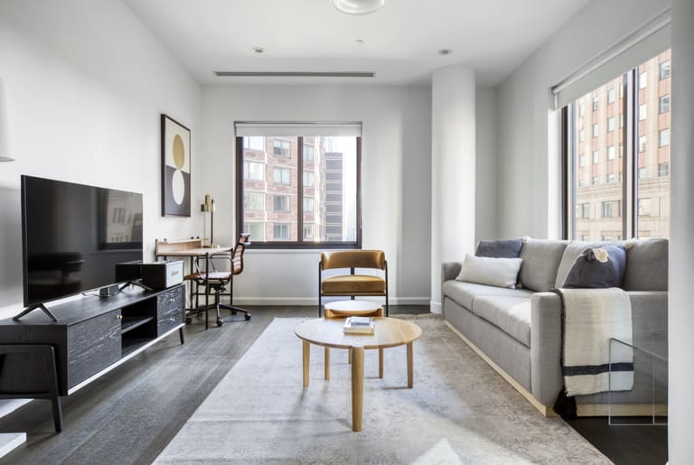 8th Avenue Apartments - image 1