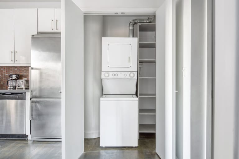 8th Avenue Apartments detail view 3