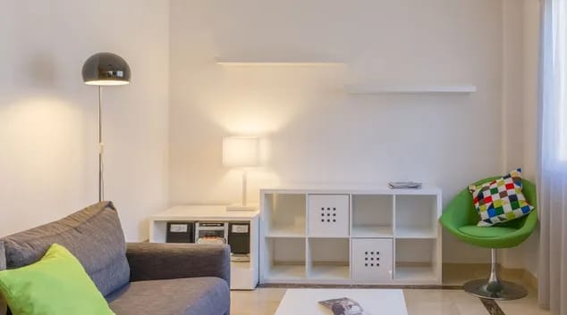 Engracia Apartments - image 1