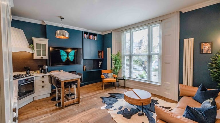 Kentish Town Apartment - image 1
