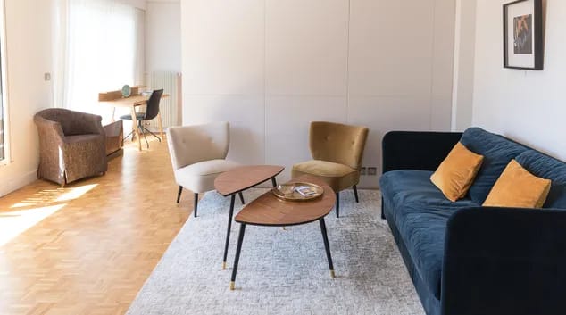 Renard Apartments - image 1