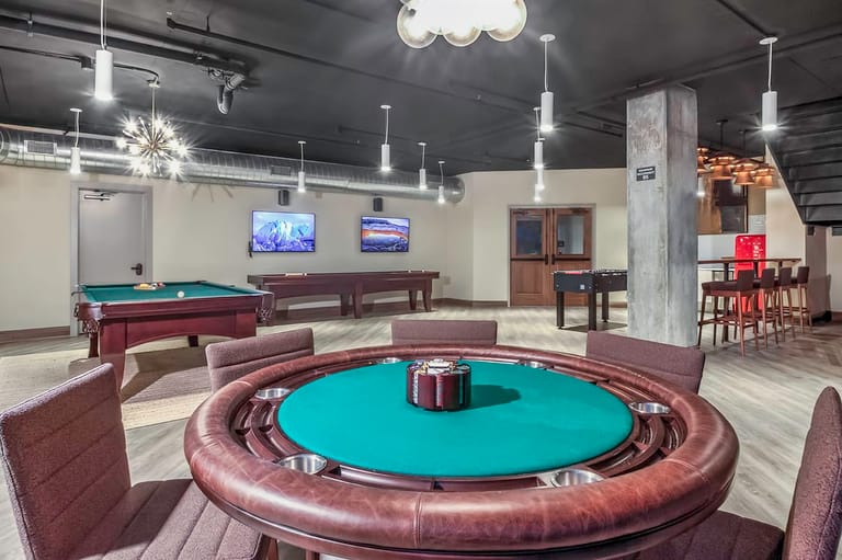 Dilworth Apartments - image 1