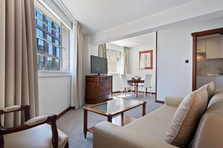 White House Apartments detail view 2