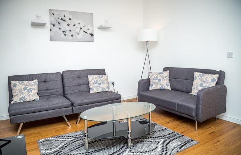 Luxuriant Apartments - image 1