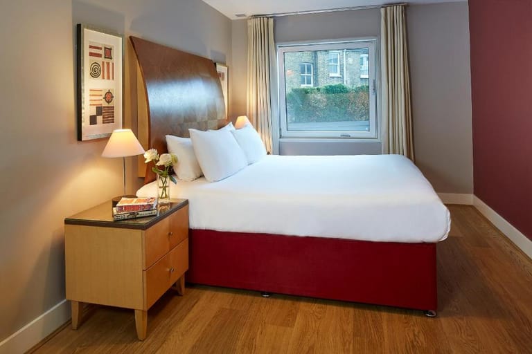 Empire Apart-Hotel - image 1