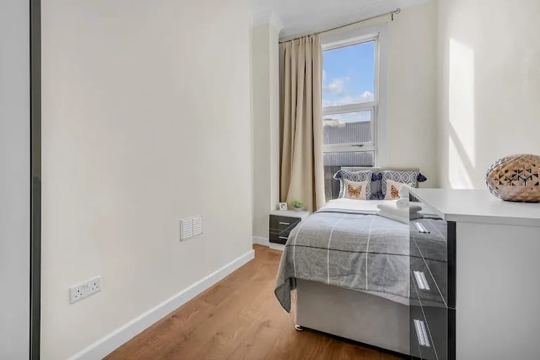 Euston Apartments detail view 1