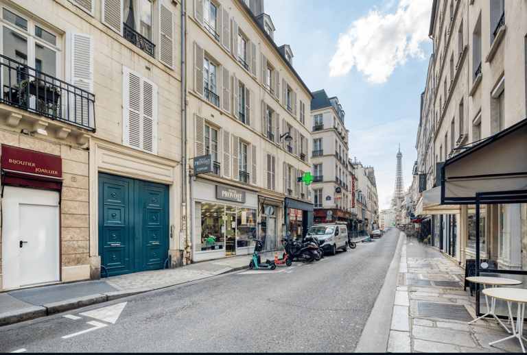 Rue Saint-Dominique detail view 2