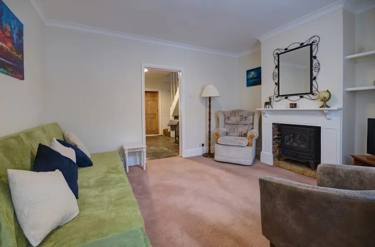 Pansy Cottage - image 1