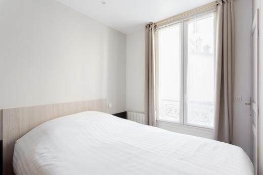 Rue Bayen Apartment detail view 3