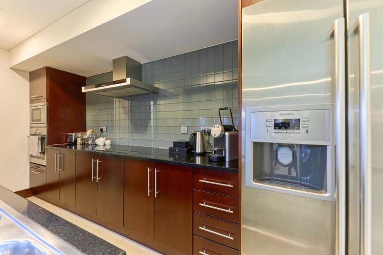 Jumeirah Residence detail view 3