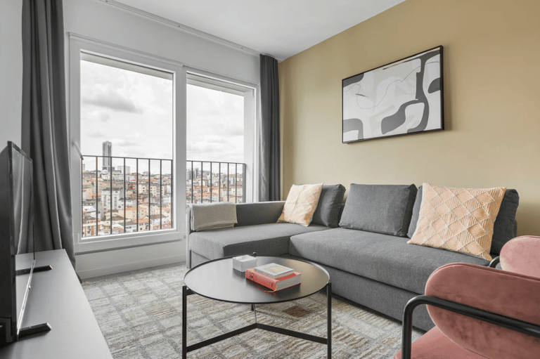 Mint Olive Apartments - image 1