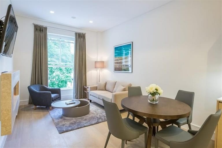 Prince's Square Apartment detail view 2