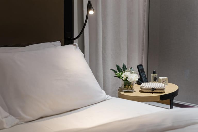 Sheung Wan Apartments - image 1
