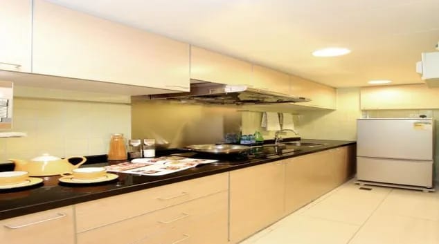 WAN CHAI APARTMENTS detail view 3