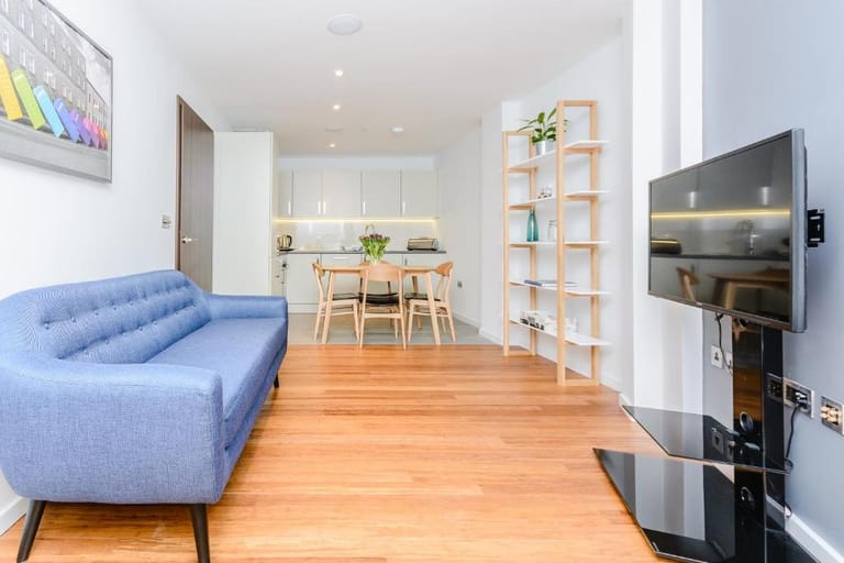 Ibis House Apartments - image 1