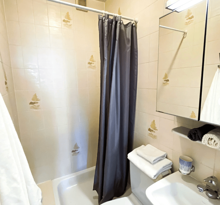 Old Town Studio Apartment detail view 2