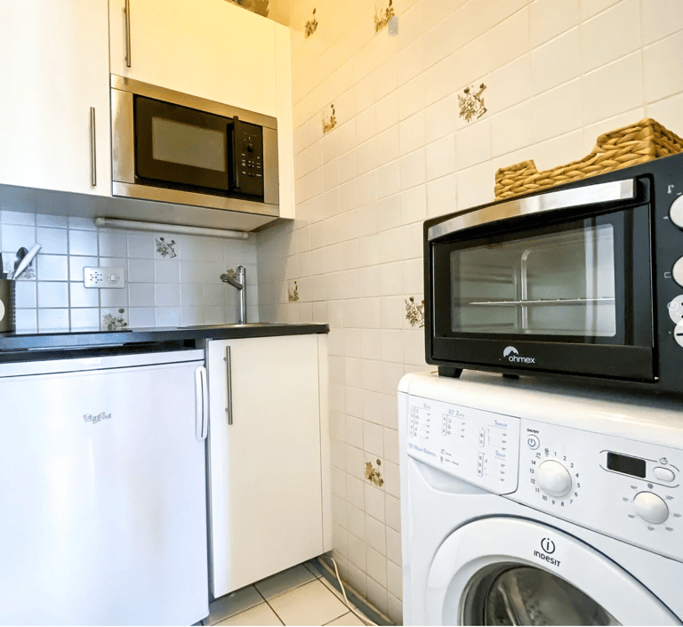 Old Town Studio Apartment detail view 3