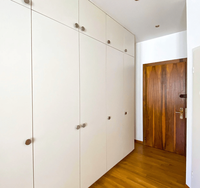 Old Town Studio Apartment detail view 4