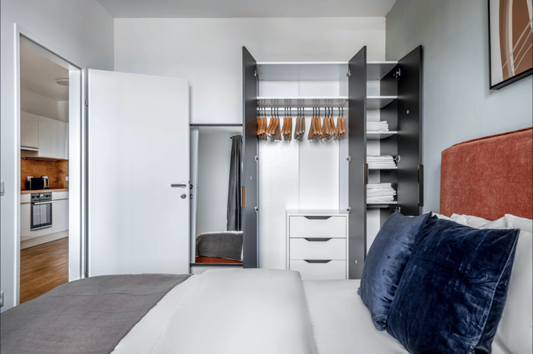 Q-Tower 1 Bedroom Apartment detail view 3