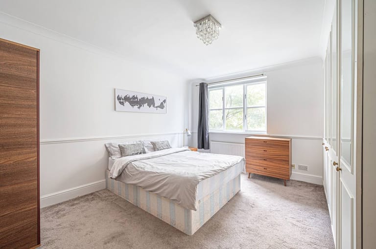West Heath 3 Bedroom Apartment detail view 2
