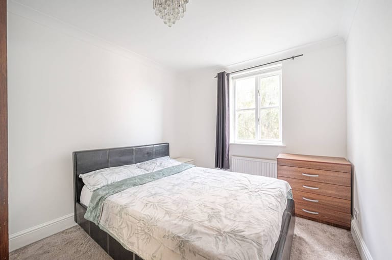 West Heath 3 Bedroom Apartment detail view 3