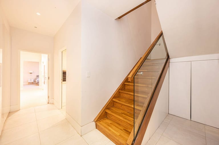 Primrose Hill 3 bedroom Apartment detail view 4