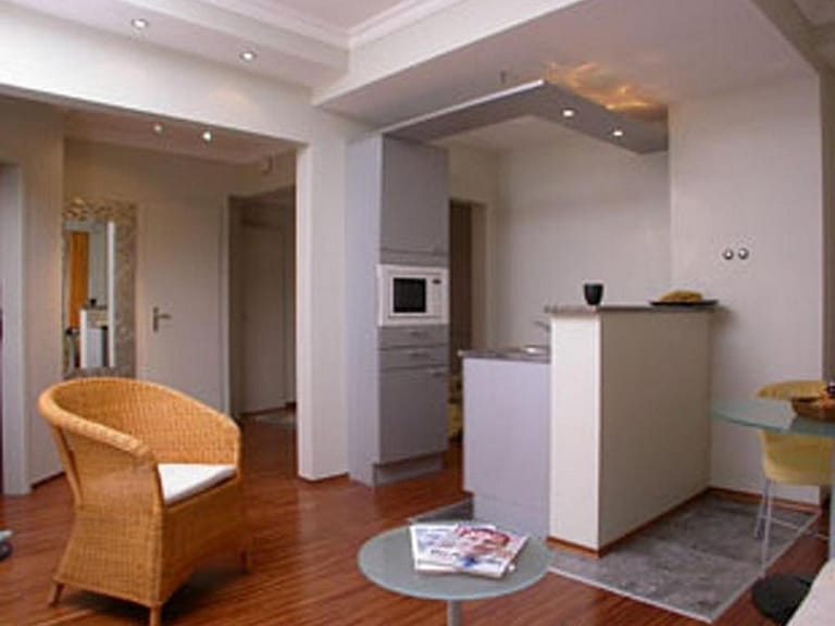 Waffenplatzstrasse Apartments - image 1